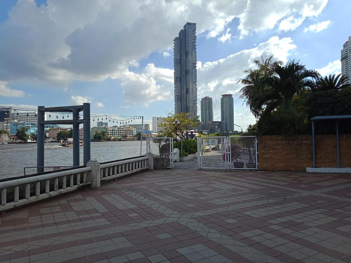 Baan Sathorn Riverfront Bangkok Exterior photo